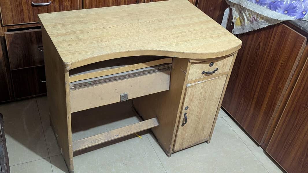 computer table 0