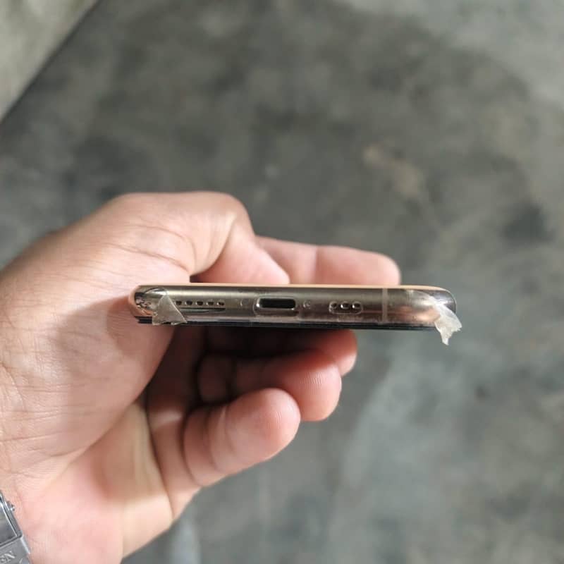 Apple iPhone 11 Pro 3