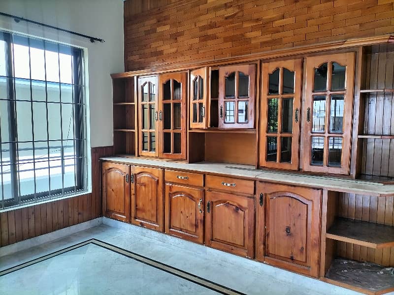 G-11/3 Upper Portion 3 Bed Separate Gate 1
