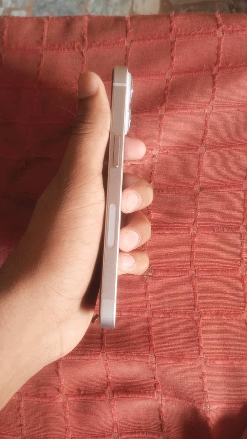 Apple iPhone 14 2
