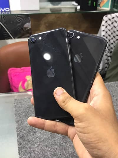 Apple iPhone SE
