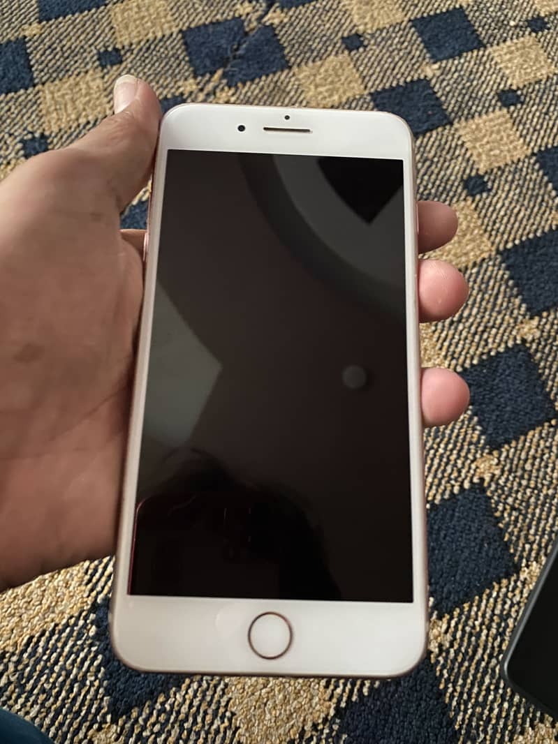 Apple iPhone 7 Plus 4