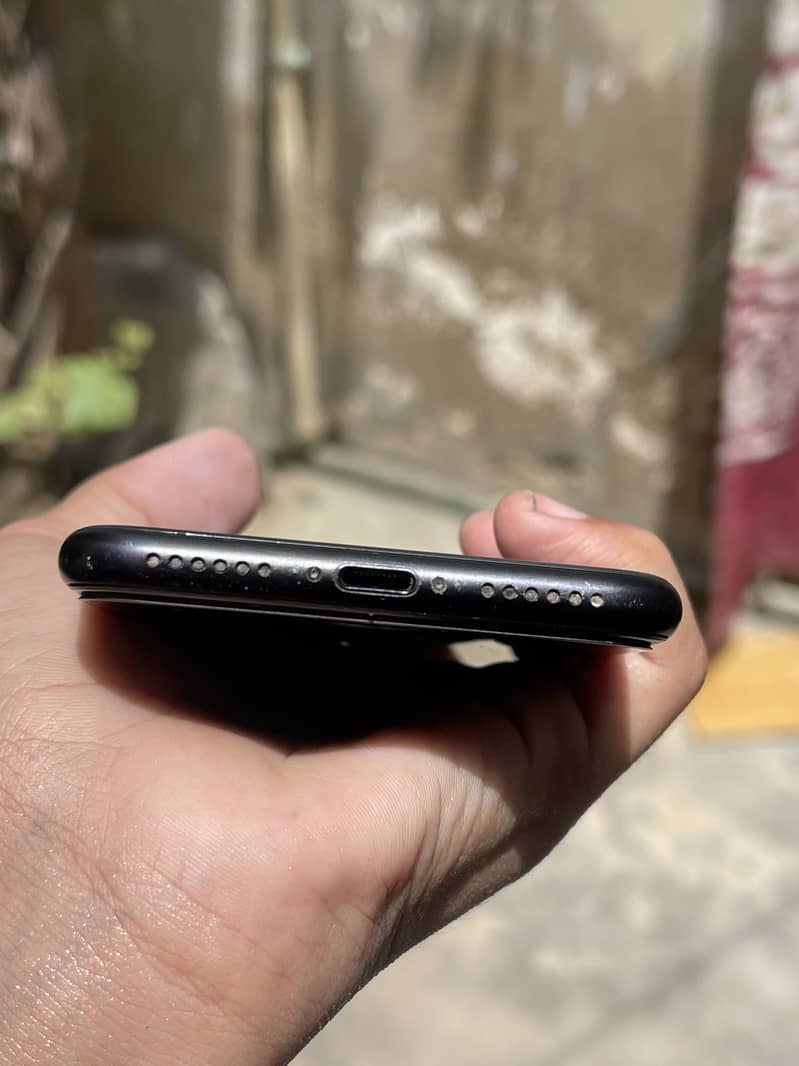 Apple iPhone SE 3