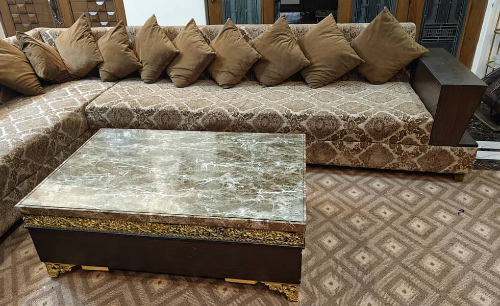sofa L shape . 4/4 with table 1