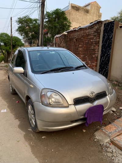 Toyota Vitz 2000