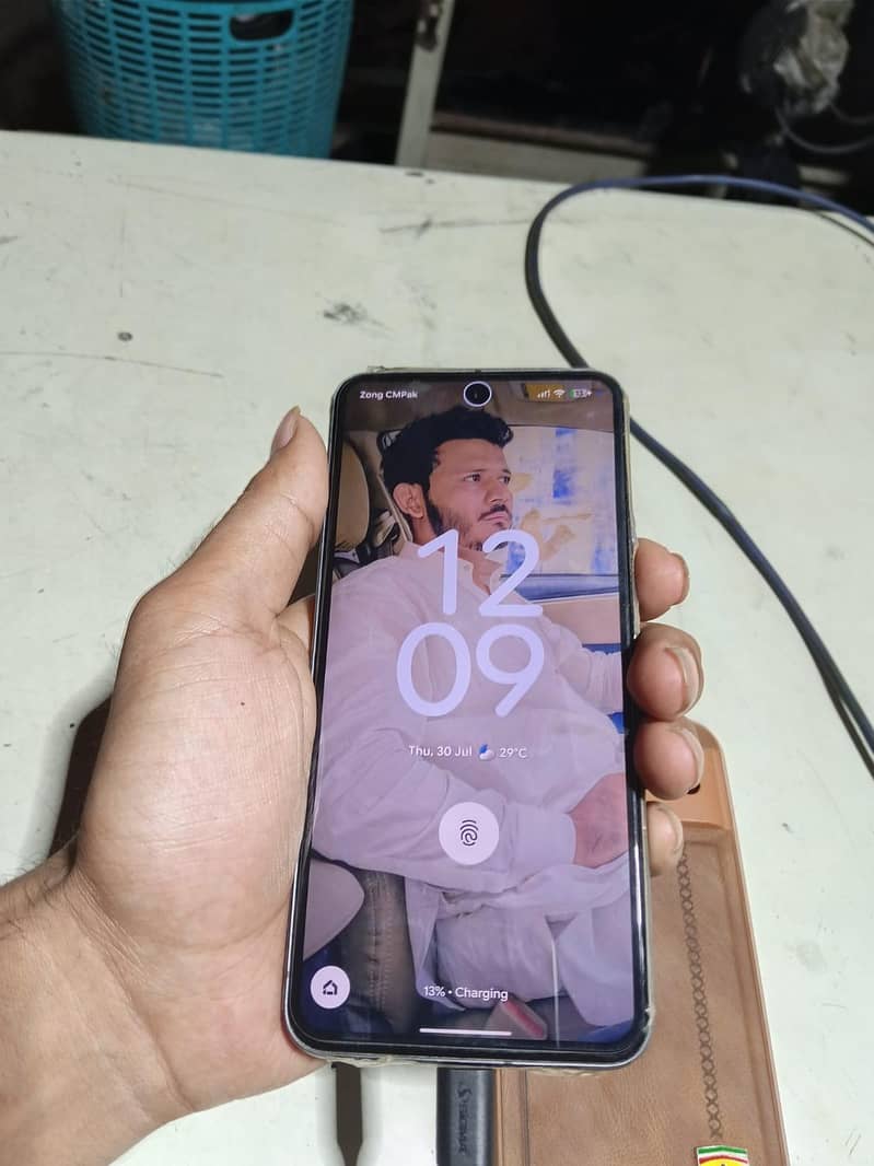 Google Pixel 8 2