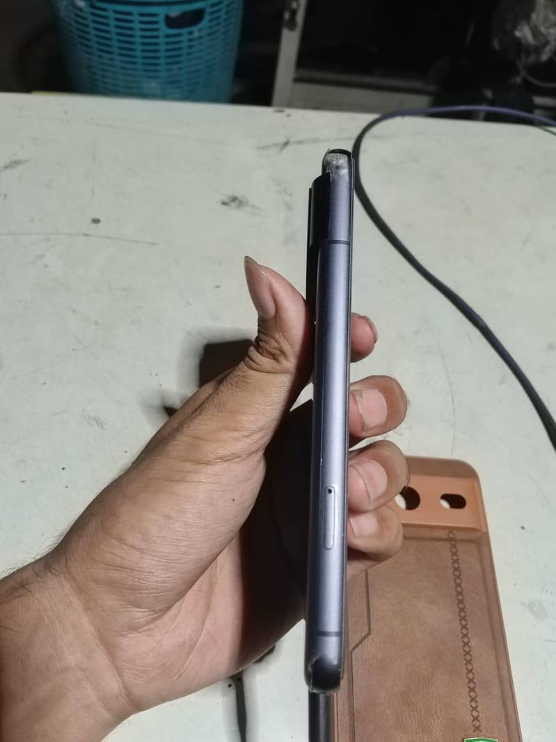 Google Pixel 8 3