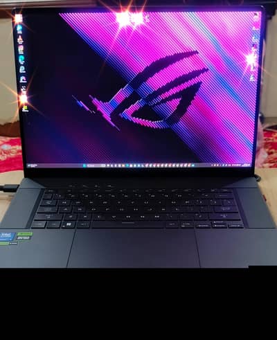 Asus Zephyrus G16 Intel Core Ultra CPU RTX 4070 GPU