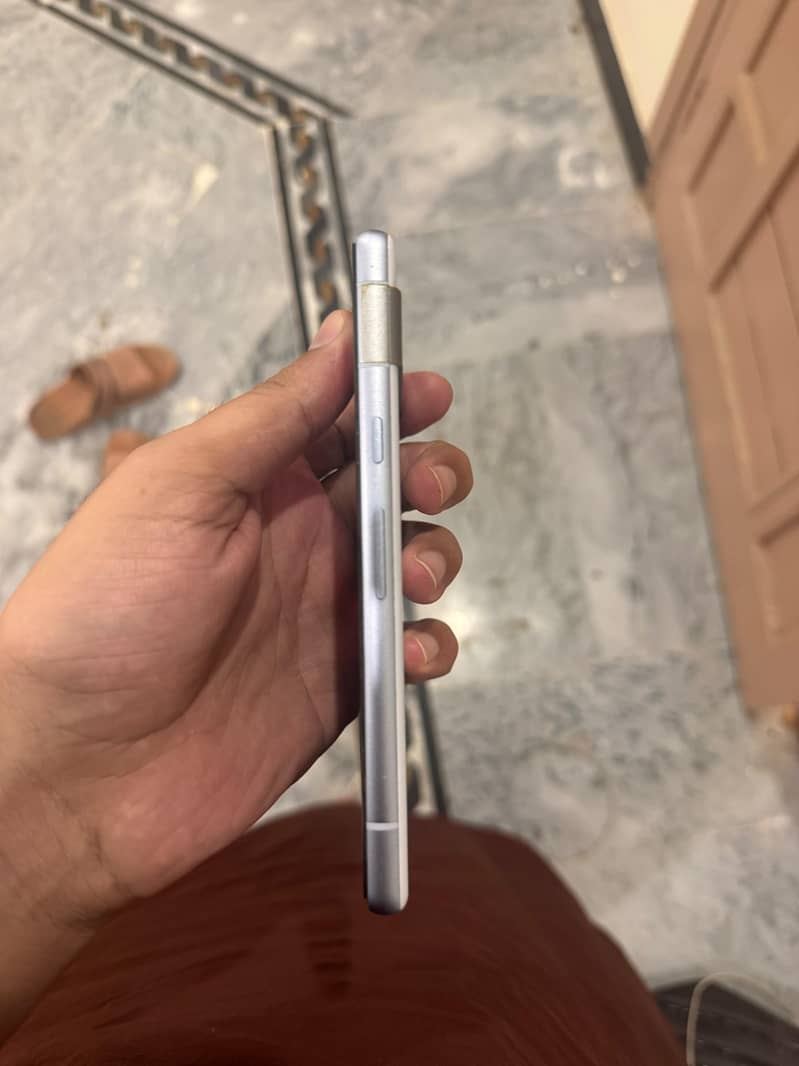 Google Pixel 7a 3