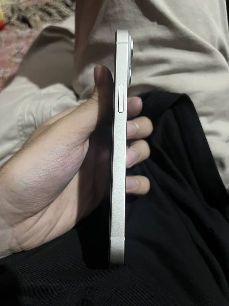 Apple iPhone 14 3