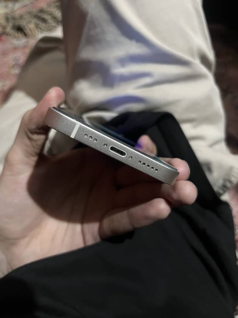 Apple iPhone 14 5