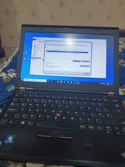 Lenovo X230 core i7 4 Gb RAM Or 128 GB New SSD Speed is Good
