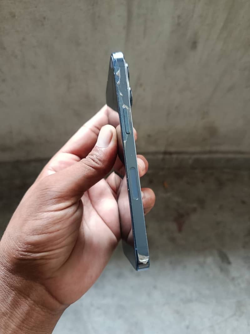 Apple iPhone 13 Pro 3