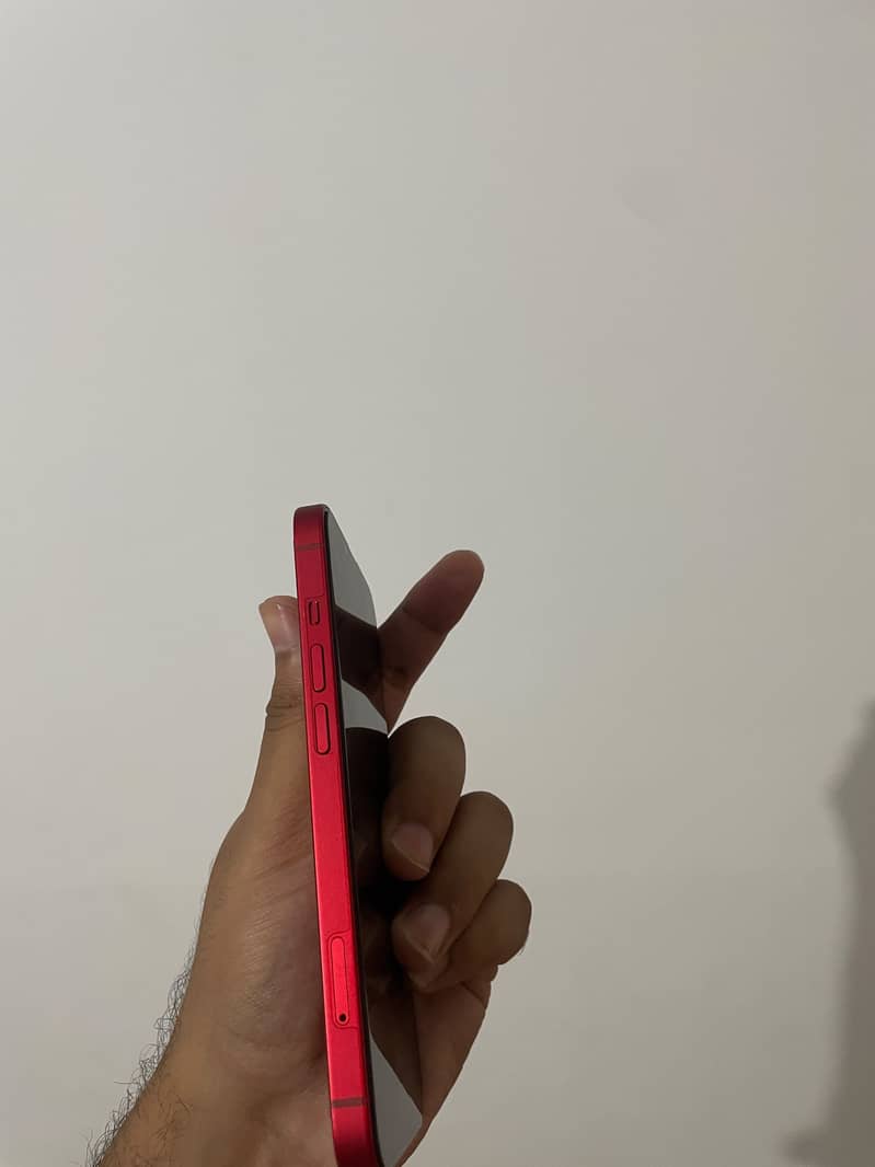 Apple iPhone 13 2