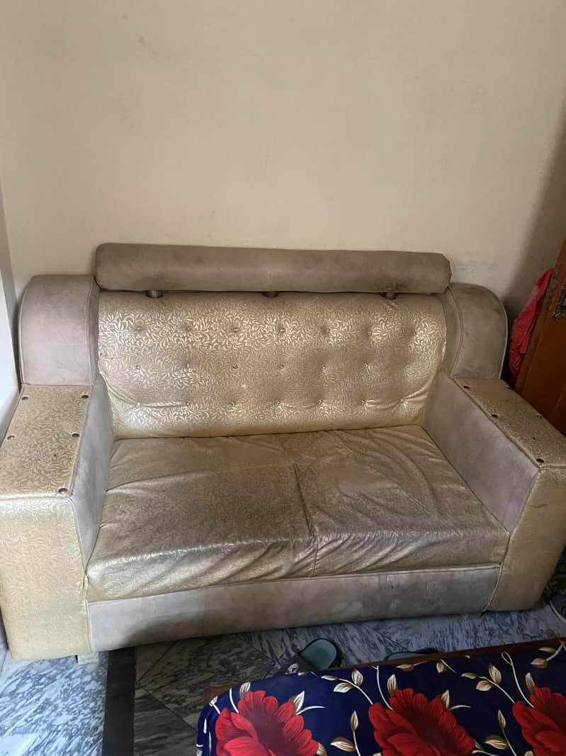 2 seater sofa 0