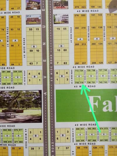 135 SQ YARD CORNER WITH PRANK SPACE EXTENSION FACING PLOT FOR SALE
