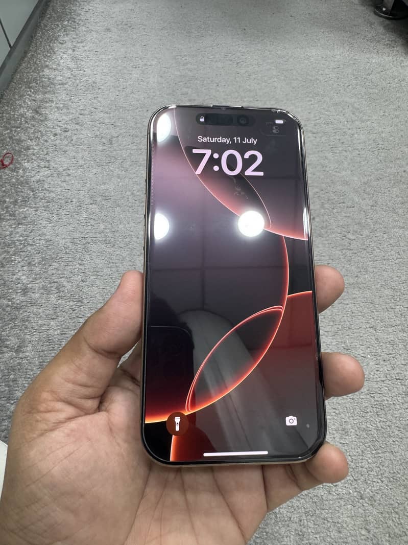 Apple iPhone 16 Pro 0