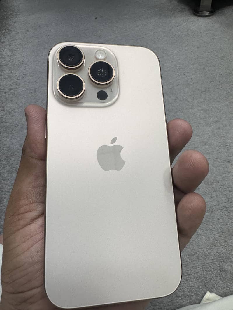 Apple iPhone 16 Pro 2