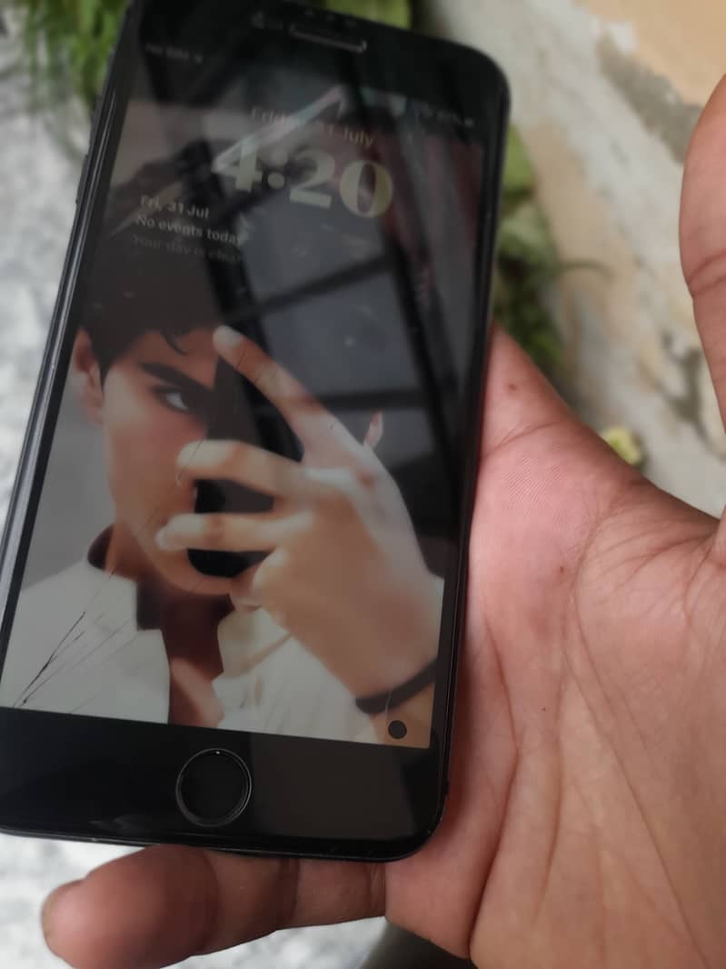 Apple iPhone 8 Plus 2