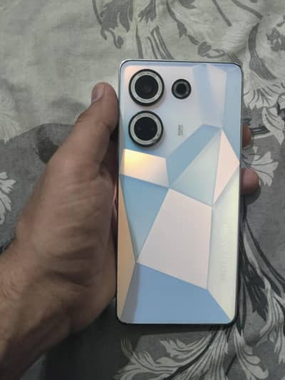 Tecno CAMON 20