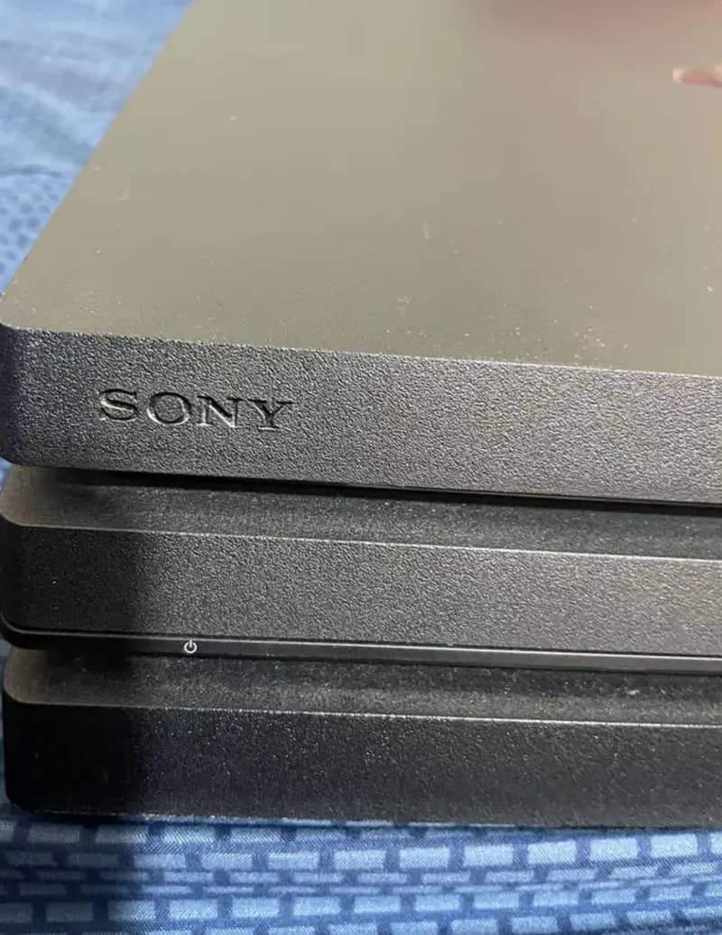 PS4 Pro 1TB 4