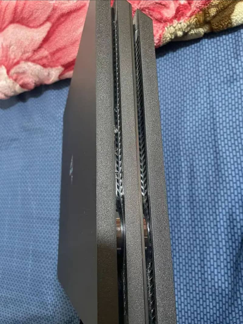 PS4 Pro 1TB 5