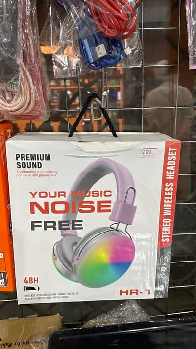 Gaming headphone available Akg Apple all