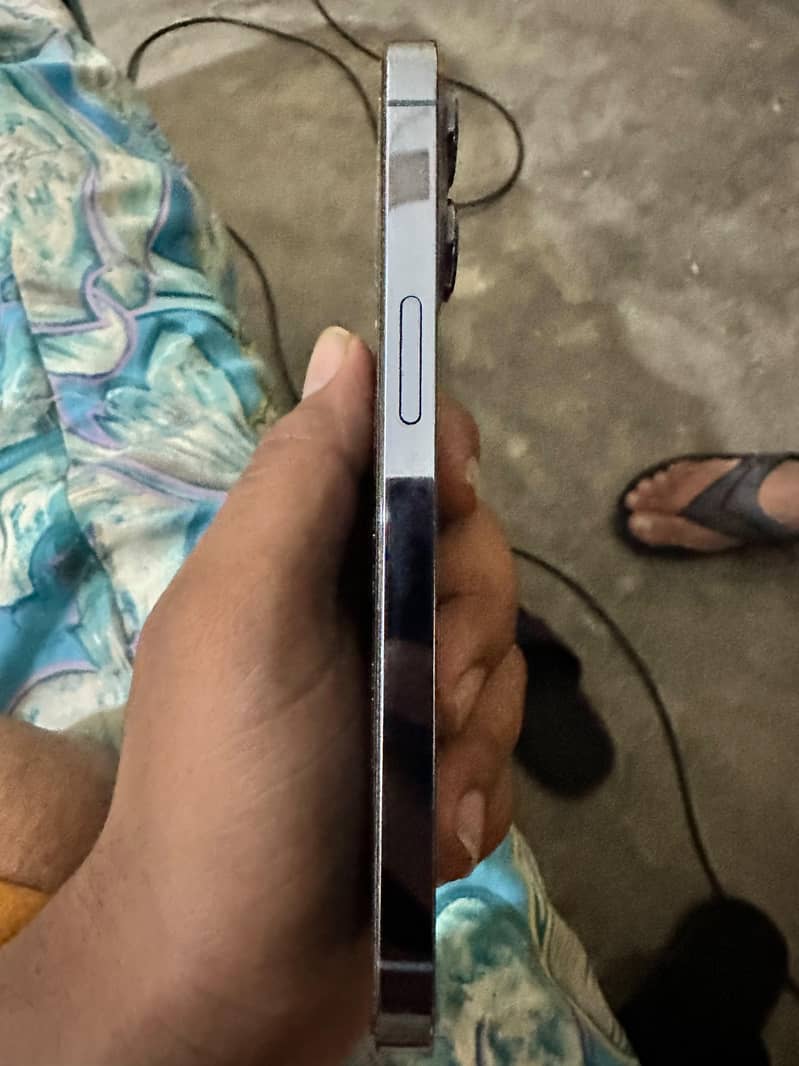 Apple iPhone 13 Pro 3