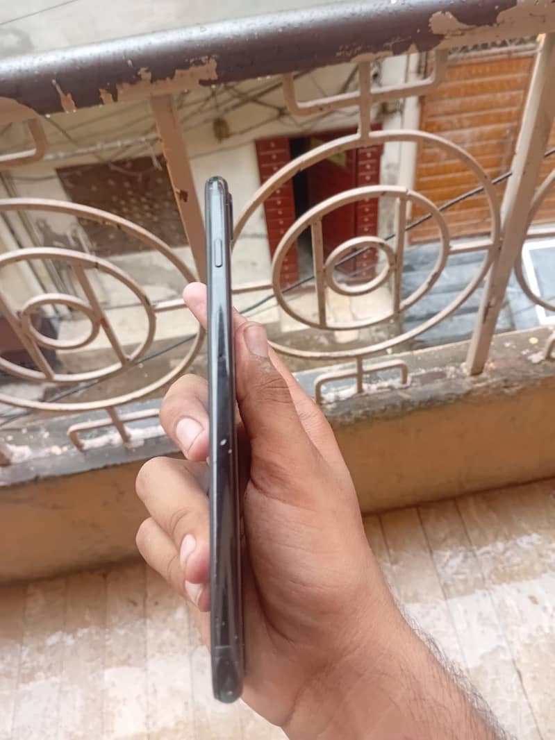 Apple iPhone 7 Plus 1