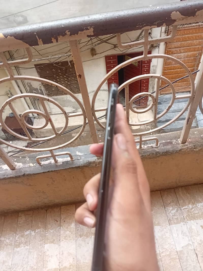 Apple iPhone 7 Plus 5