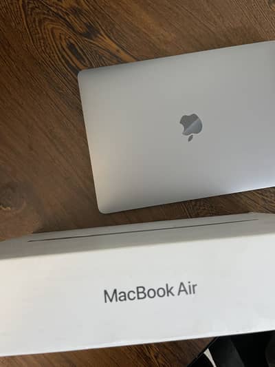 MacBook Air 2020 - 13 inch  – 16GB / 256