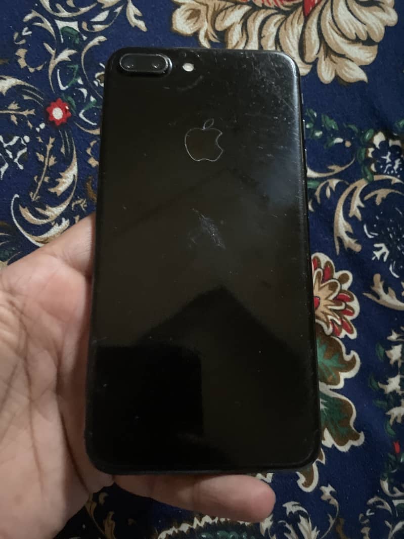 Apple iPhone 7 Plus 1