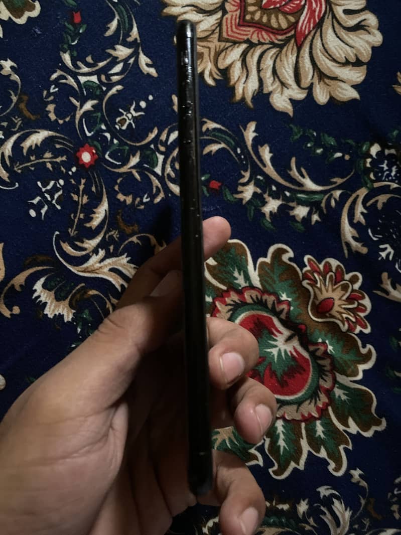 Apple iPhone 7 Plus 2