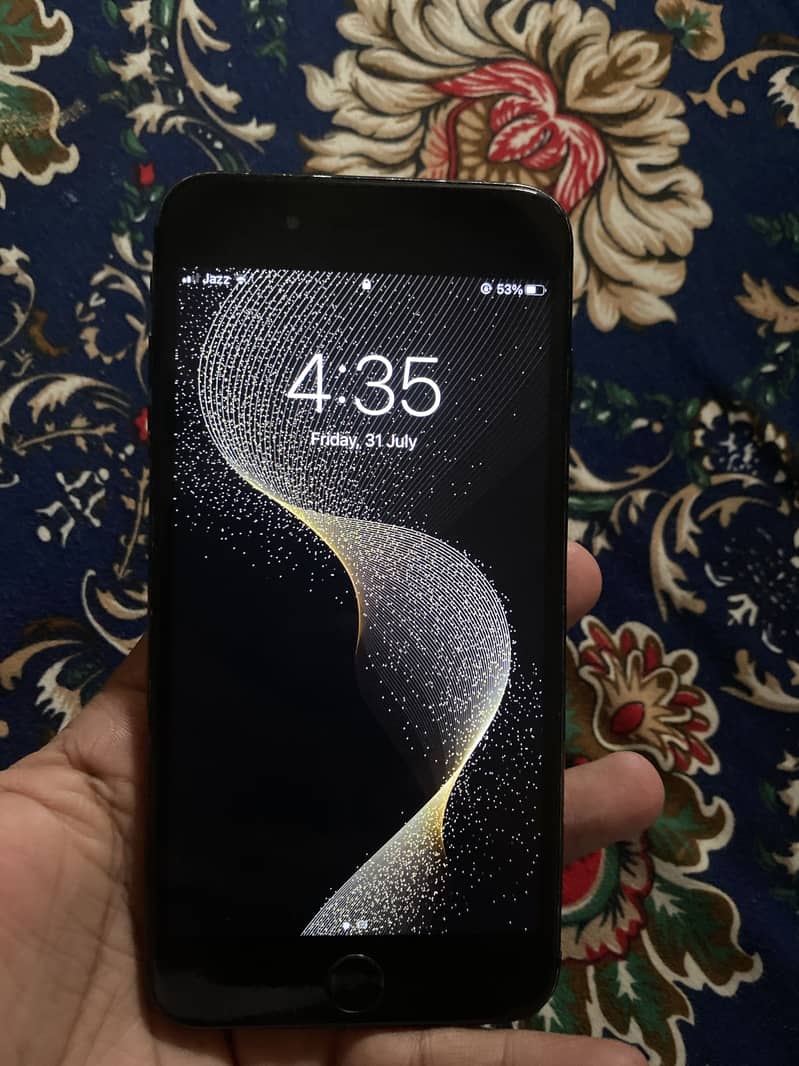 Apple iPhone 7 Plus 3