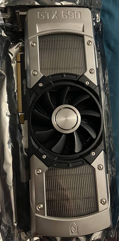 Gaming beast gtx 690 4gb