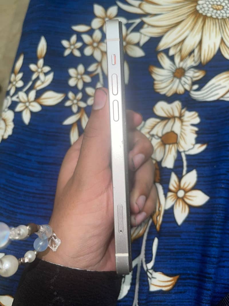 Apple iPhone 12 2