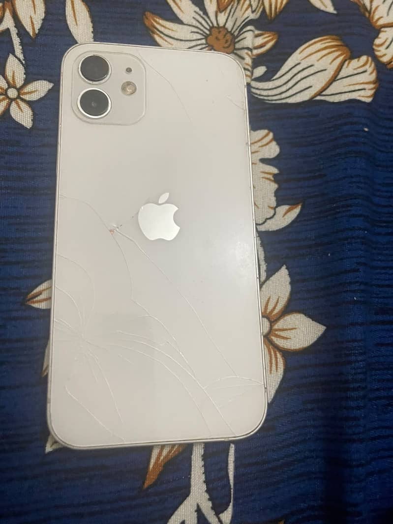 Apple iPhone 12 4