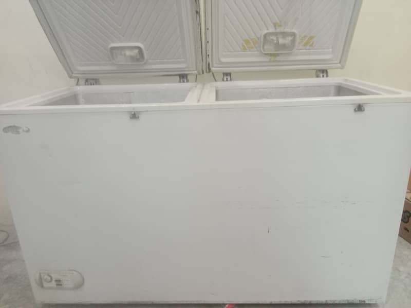 Waves freezer good condition 3