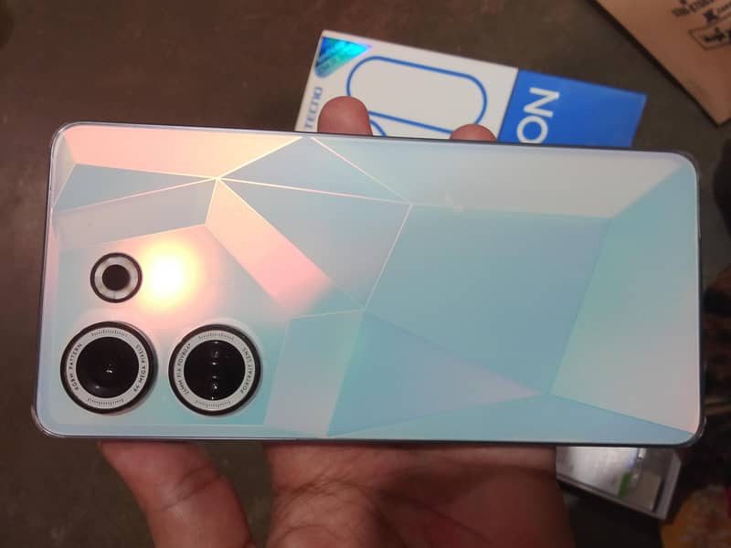 Tecno CAMON 20 0