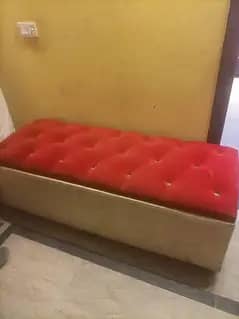 ottomon sofa and ring sofa and coffe chair