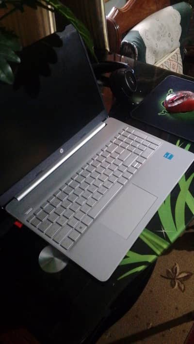**HP 15s FQ5000 Series Laptop**