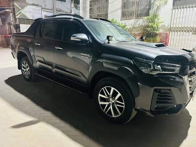TOYOTA REVO 2017