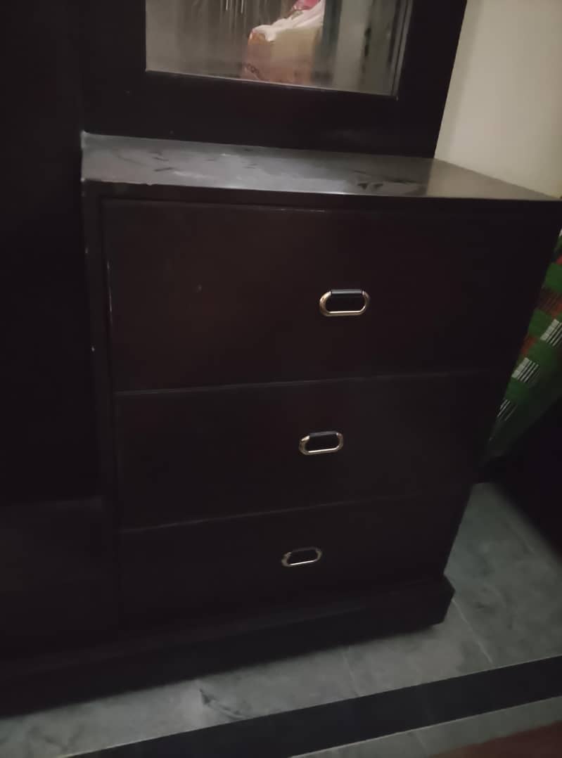 dressing table 1