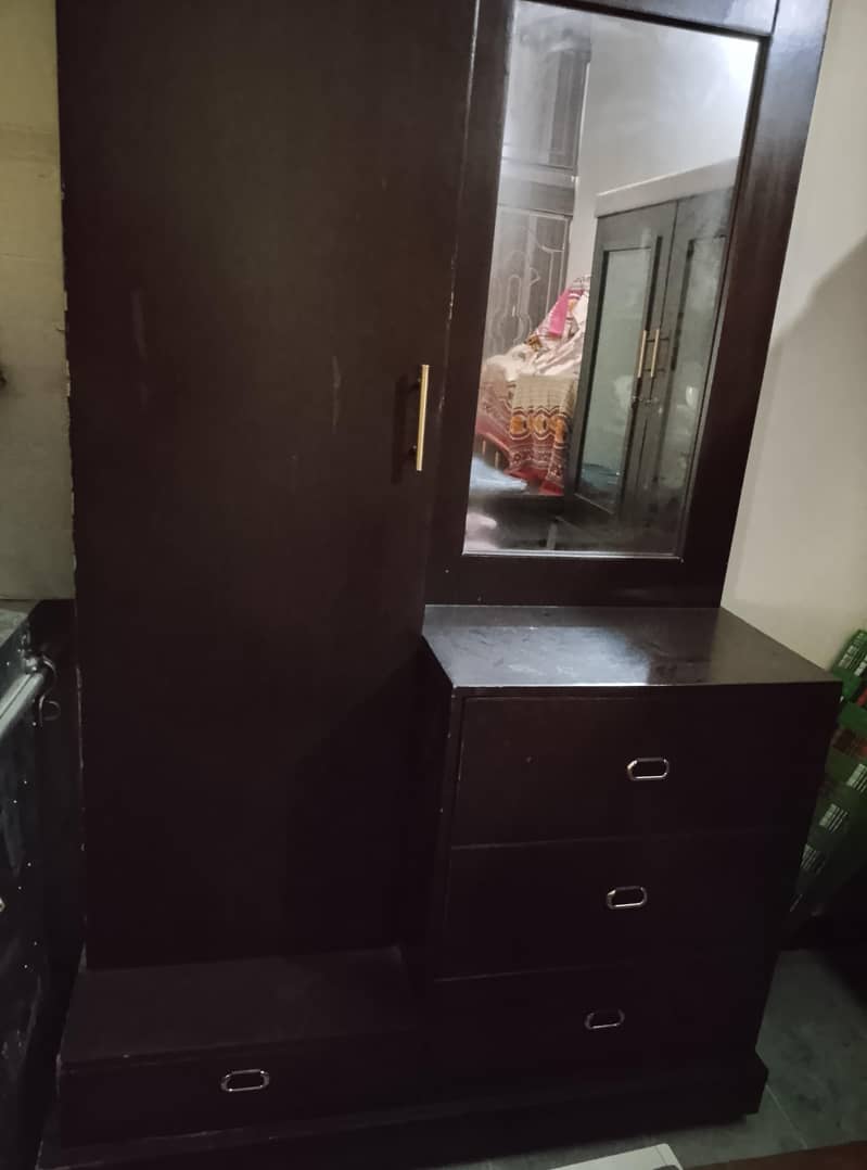 dressing table 2