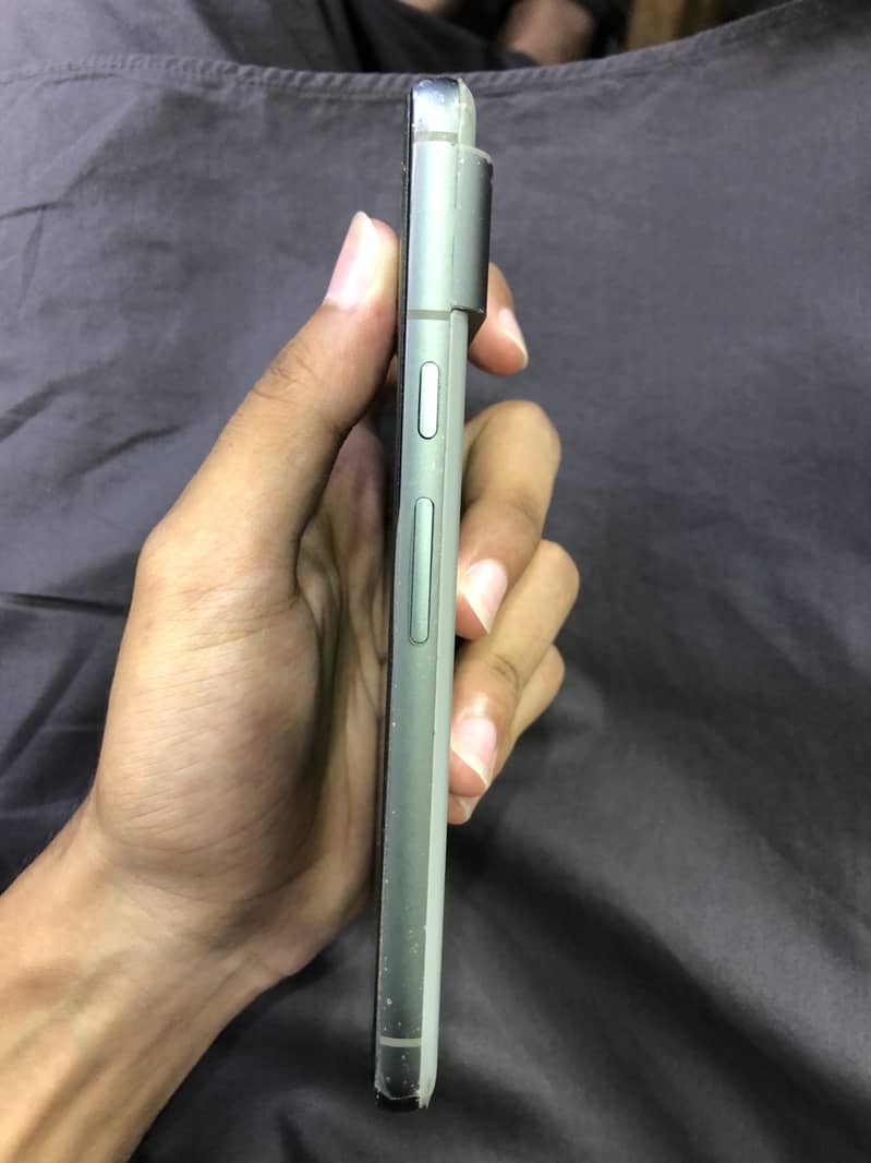 Google Pixel 8 5