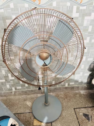 Stand fan for sale working condition cooper heavy weight