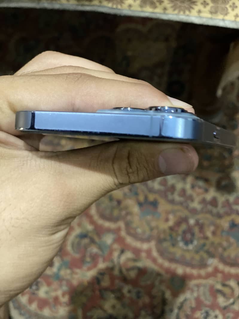 Apple iPhone 13 pro 2