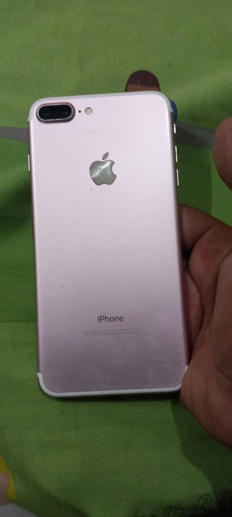 Apple iPhone 7 Plus 1
