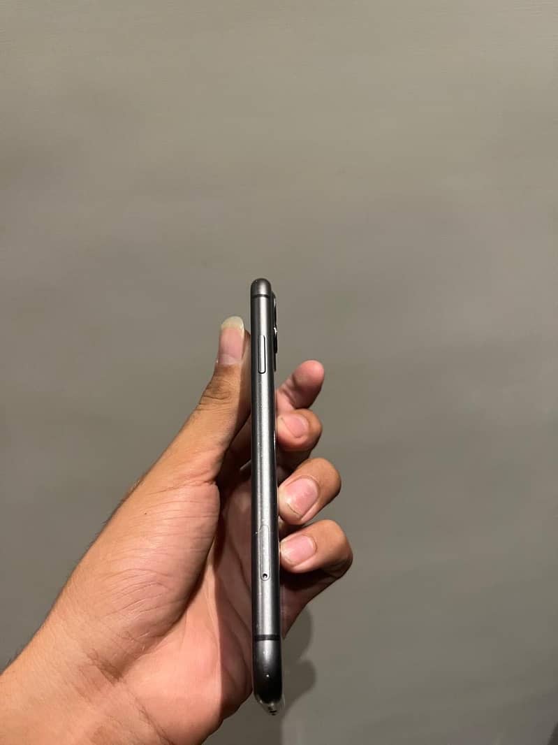 Apple iPhone 11 1