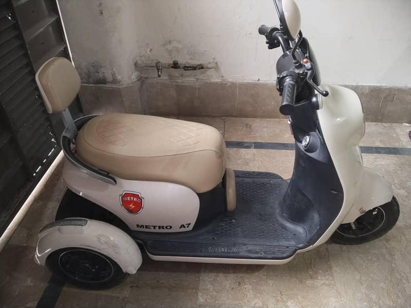 scooty 4